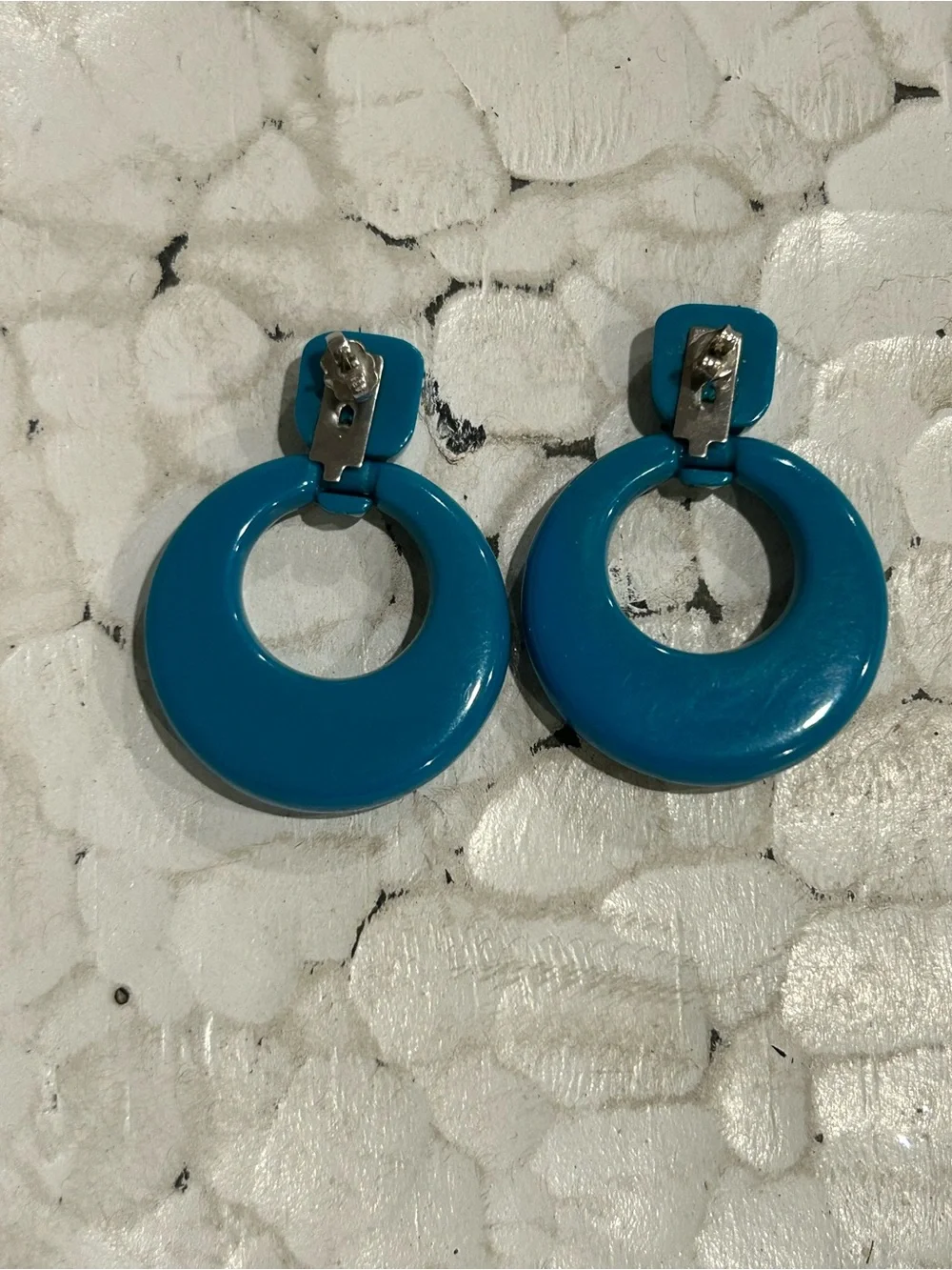N/A bold turquoise